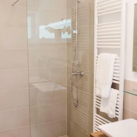 Apartment Haus Karlsbad By Seebnb *